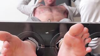 Hairy dude Jace Starr screams as his feet gets brushes by master