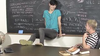 Banging from behind plus passionate kisses for twink men