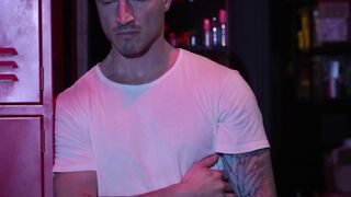 Muscular daddy Lawson James is raw destroyed by Timothy Chance