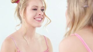 Lesbian teen making her petite best friend squirt