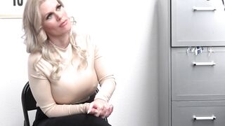 Thick MILF Casca Akashova moans while a security officer demolishes her pussy