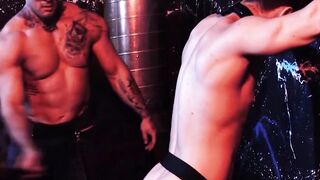 Bodybuilder Davin Strong loves the feeling of fist fucking his two buddies