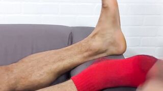 MaleFeetXXX.com - Ripped Maximus offers his smelly gym feet for worship by his lustfu