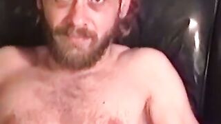 MenWorkinXXX.com - Horny construction worker strokes his giant prick