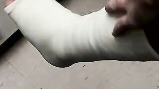 ToesXXX.com - Amateur twink's foot show and self-pleasure session