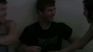 Horny babe sucks dick before hardcore banging in threesome