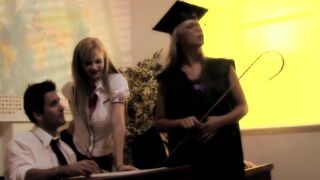 Secrets inside the grades Dumpsterdiving DAUGHTERS and Educational F López
