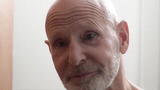 Benedictux introduces his juicy ass to new neighbor Amir Inneros