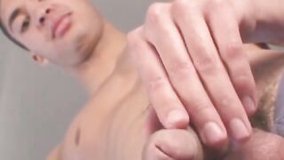 Hunky Vince Cooper found pleasure on a hardcore cock jacking