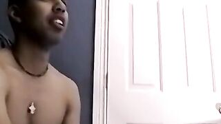 JoeSchmoeXXX.com - Good looking white dude shaves his cock for his buddy