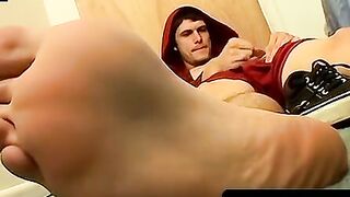 ToesXXX.com - Skinny inked twink's foot display and intense masturbation session