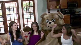 Amateur bachelorettes giving sloppy blowjobs at CFNM party