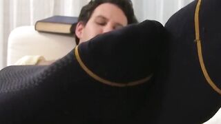MaleFeetXXX.com - Hunky gentleman Jet's self-love with sexy feet massage