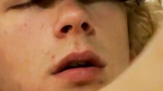 Hot smoke and suck action with seductive cute twink Hoe 2