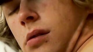 Hot smoke and suck action with seductive cute twink Hoe 2