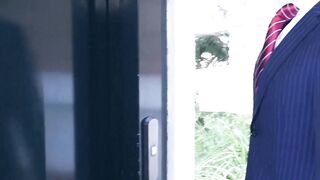 New neighbors John Brachalli and Manuel Reyes meet and breed first time