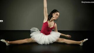 Petino Gore perfect naughty gymnastics