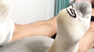 MaleFeetXXX.com - Lustful Thom's sniffing and sucking of muscular Joey J's big bare f