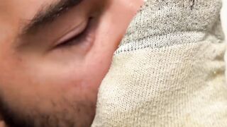 MaleFeetXXX.com - Lustful Thom's sniffing and sucking of muscular Joey J's big bare f