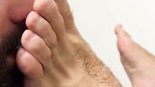 MaleFeetXXX.com - Lustful Thom's sniffing and sucking of muscular Joey J's big bare f