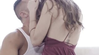Brunette Bombshell Riley Reid Sucking and Riding Her Way to Orgasm