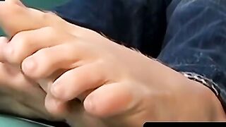 Toetally Nude