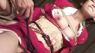 和服で胸と殖肉縛りペニスバイブ責め