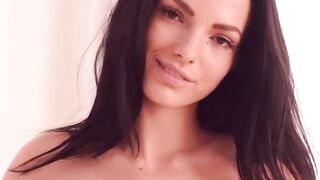 Bouncing Beauty Jane Fs Seductive Solo Showdown