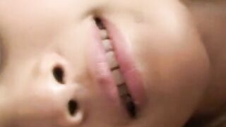 謎の女の娘をお母さんが性処理