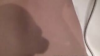 18 Year Old Lesley takes a goddess shower and offer her BF a fellatio