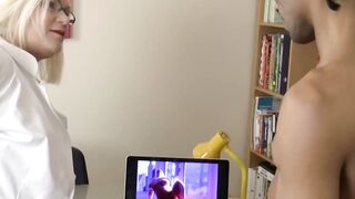 Moms Big Exam A Slippery BJ from the er Doctor