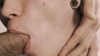 MyCreepyDad.com - Inked twink stepson blows stepdad during a sensual spa day