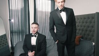 UNLEASHED Broke Straight Grooms Hometruths  Will Best Man Tyler Turn Up the Heat