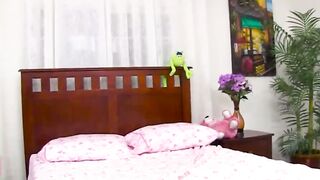 Brainy Bae Gets Down Emma Snow Trades Books for Cock