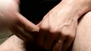 Thick Dyke Fucks Herself with a Vibe and Gushes All Over Her Abs