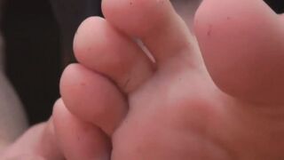 ToeTemptingDelights.com  Barefoot Beautys Secret Obsession