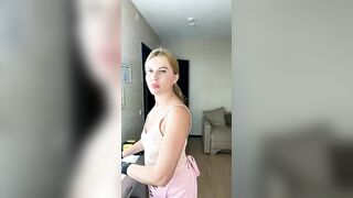RitaFox shows off her superb booty and juicy snatch
