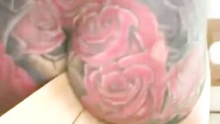 肌離れ刺青美少女を拘束と調教責め