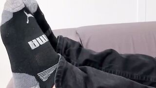 SoleMatesXXX.com  Drew Harpers Giant Feet Get a Workout