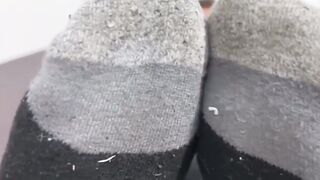 SoleMatesXXX.com  Drew Harpers Giant Feet Get a Workout