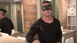 Sweaty Beefcake Uncovers His Secret Spot