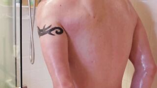 Breaking the Mold Brody Kayman Puts Floriens Silky Slit to the Test