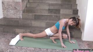 Twistys - Yoga 18 Year Old Bree Morgan Grind 1 out