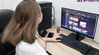 Caught His Subordinate Jerk Off, Screwed Her Inside The Butt, Fuck Inside The Mouth And Cum In