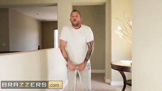 Brazzers - Hot cougar Alena Croft tries to Stretch out her Tight Booty with the help of Scott Nails