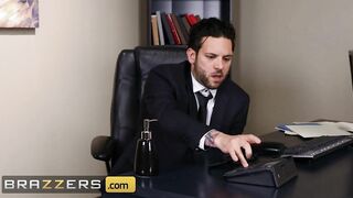 Brazzers - Big Tit cougar Alena Croft Seduces her Colleague to Banged her at Work