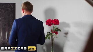 Brazzers – Bombshell cougar Jess Scotland Fucks Handsome Store-Manager Danny D