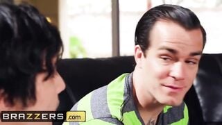 Brazzers - Big Titted mom Joslyn James Gets Boned Rough by her Sons Friend