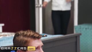 Brazzers - Goddess cougar Jeanie Marie Sullivan makes a Sex Bond with her Stepson