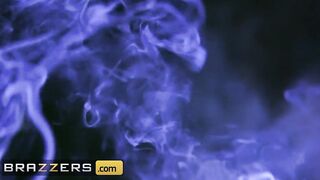 Brazzers - Blonde hot mom Robbin Banx Gets Drilled Rough